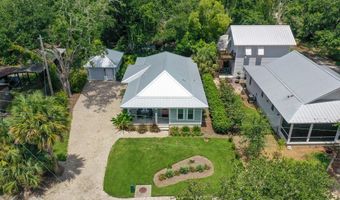 225 Ave D, Apalachicola, FL 32320