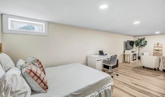 14 N Coe Ln, Ansonia, CT 06401