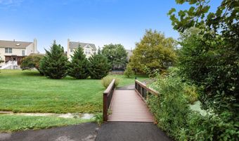 44049 FERNCLIFF Ter, Ashburn, VA 20147