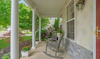 5 Minot Light Ct, Barnegat, NJ 08005