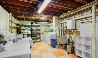 172 Eustis Ave, Newport, RI 02840