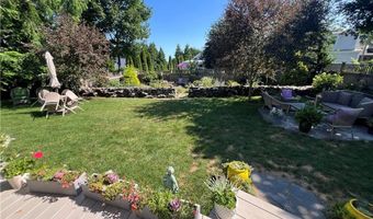 11 Harbor St, Jamestown, RI 02835