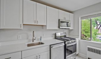 5301 WESTBARD Cir 328, Bethesda, MD 20816