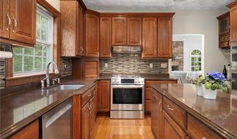 625 Cherry Farm Rd, Burrillville, RI 02830