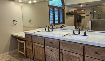 39081 Greenwood Ln, Aberdeen, SD 57401