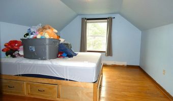 5 Mayflower Rd, Augusta, ME 04330