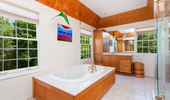 150 N Old Stone Bridge Rd, Cos Cob, CT 06807