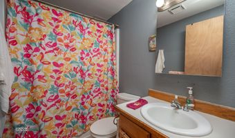 890 Lancaster Dr, Anchorage, AK 99503