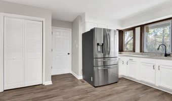 1724 KING CHARLES Ct, Alabaster, AL 35007