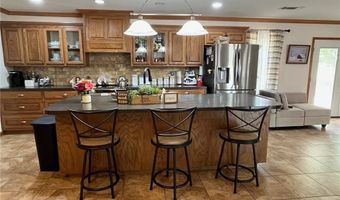 806 SE Avenue 8 Ave, Atkins, AR 72823