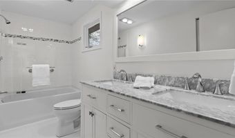 12 Kenmore Way, Lincoln, RI 02865