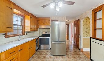 53 Overland Ave, Cranston, RI 02910