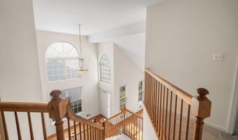 2 BOICE Ln, Belle Mead, NJ 08502