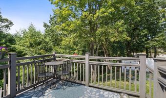 4 Cross Rd, Brookline, NH 03033