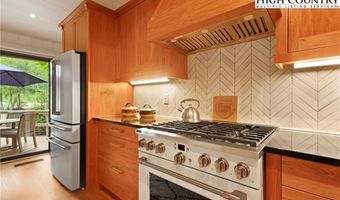870 Clubhouse Dr A2, Banner Elk, NC 28604