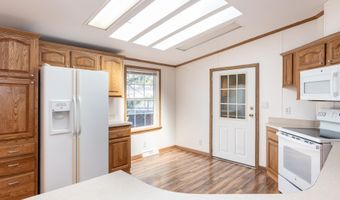 37 Magnolia Ln, Belmont, NH 03220