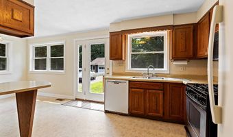 2672 N Belfast Ave, Augusta, ME 04330