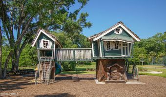 5 Bishop Rd, Beaufort, SC 29906