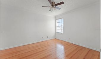 415 LAKEPOINTE Dr 207, Altamonte Springs, FL 32701