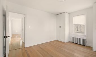 292 Sowams Rd, Barrington, RI 02806