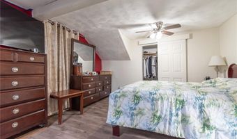 40 Cedar St, Johnston, RI 02919