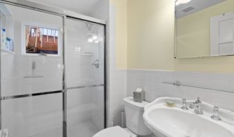 27 Prospect Hill Rd, Branford, CT 06405