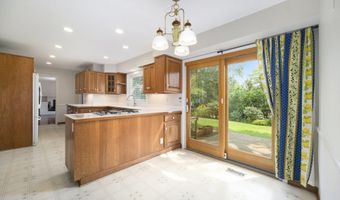 2225 Tilsby Ct, Ann Arbor, MI 48103