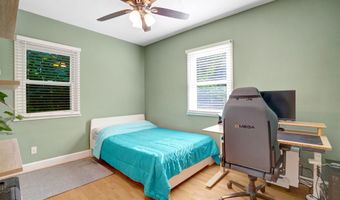 1404 N ROOSEVELT St N, Arlington, VA 22205