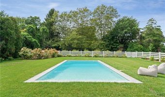 124 Harrison Ave, Newport, RI 02840