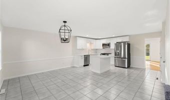 704 Fairway Dr 704, Middletown, RI 02842