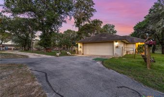 1843 Burr Oak Ln, Adkins, TX 78101