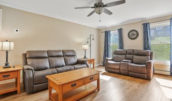 53 Clearview Dr, Brookfield, CT 06804