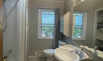 1004 Falkirk Rd, Alma, MI 48880
