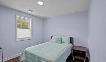 37 Dye Hill Rd, Hopkinton, RI 02832