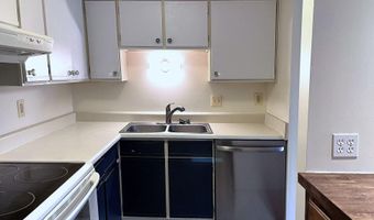 8382 BROCKHAM Dr F, Alexandria, VA 22309