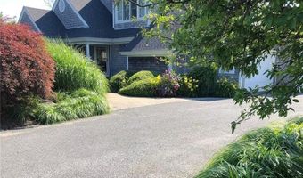 611 Wolcott Ave, Middletown, RI 02842