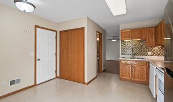 15822 Fleet Trl, Apple Valley, MN 55124