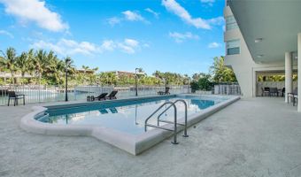 9500 W Bay Harbor Dr 7H, Bay Harbor Islands, FL 33154