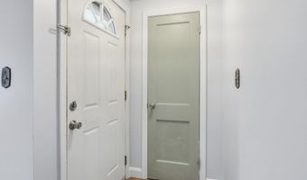 122 Southwick St, Agawam, MA 01030