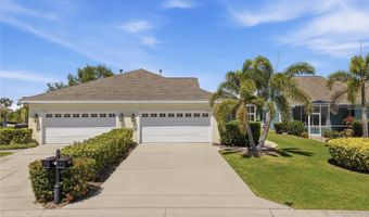 5610 GOLDEN ISLES Dr, Apollo Beach, FL 33572