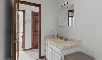 17 Basswood Dr, Bristol, RI 02809