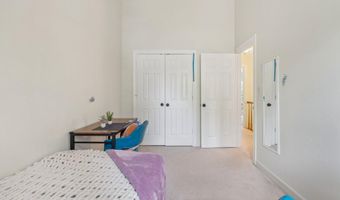 21180 HEDGEROW Ter, Ashburn, VA 20147