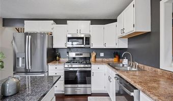 420 Pleasant Crest Cir, Annandale, MN 55302