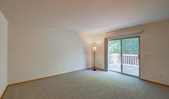 5158 Ridge Oak Dr, Madison, WI 53704