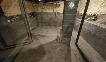 47 Granite St, Barre, VT 05641