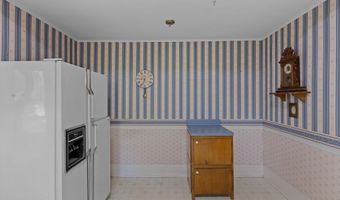 233 E Main St, Bells, TN 38006