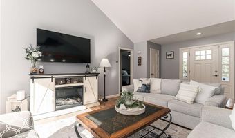 11 Kendall Ct, Charlestown, RI 02813