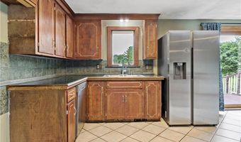 2 Huckleberry Rd, Coventry, RI 02816
