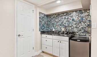 908 LONGFELLOW St NW, Washington, DC 20011