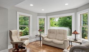 135 Westwood Pl, Asheville, NC 28806